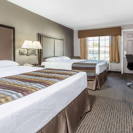 Super 8 By Wyndham Mountain View Μοτέλ Εξωτερικό φωτογραφία